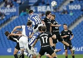 Suspendido el Sanse-Huesca por un virus estomacal en la plantilla aragonesa