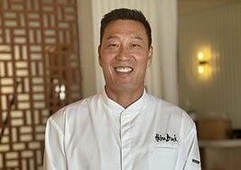 Akira Back, el chef que cambió el frío de la nieve por el calor de la cocina