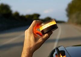 Todo sobre la baliza V16: qué vehículos, y cuales no, tienen que llevarla y las multas derivadas