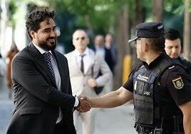 El juez pide ayuda a Estados Unidos en la causa contra Alvise por el falso PCR de Illa