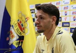 Iván Gil: «Con Luis García he vuelto a sonreír; Carrión y Diego Martínez me hicieron más fuerte»