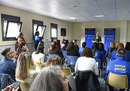 Un centenar de los 400 sintecho de Barajas buscó alojamiento en el centro abierto por Almeida