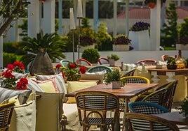 Desarticulada una banda especializada en robar sillas de terraza para venderlas en Marruecos