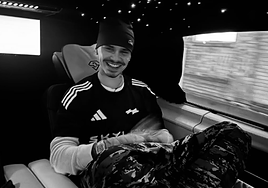 La fotografía que vuelve a unir a Romeo Beckham y Kim Turnball