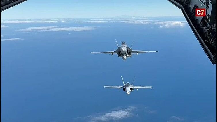 50 cazas libran una batalla simulada por el control de los cielos en Canarias