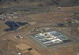 Una pelea en la cárcel de Juan Grande deja dos presos heridos en un ajuste de cuentas por drogas