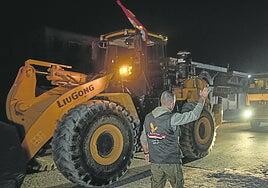 Israel permite a Hamás colaborar con Cruz Roja en la búsqueda de rehenes