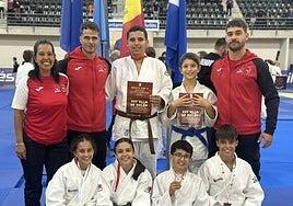El Club Nieves-Akari colecciona medallas en competiciones de Asturias y Madrid