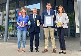 Lidl Canarias transforma los residuos plásticos de sus tiendas en bolsas de basura recicladas