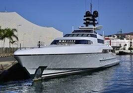 Así es el yate de lujo atracado en el Puerto de Las Palmas que perteneció al fundador de Google