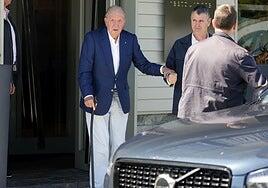 El rey emérito advierte que «la democracia no cayó del cielo» y justifica su exilio para no dañar a Felipe VI