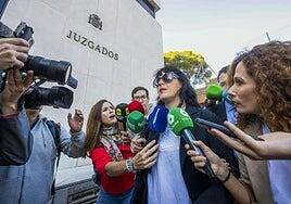 Juana Rivas pide que «acabe este circo» tras declarar por sustracción: «No me voy a rendir por mi hijo»