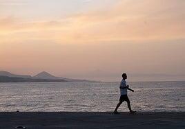 Canarias en prealerta por incendios debido a un «calor excepcional»: pueden superarse los 34ºC