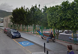 Apuñalan a un niño de 12 años en un instituto de Granada