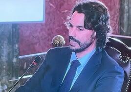 «El fiscal general me convirtió en un delincuente confeso; o me voy de España o me suicido»