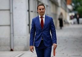 Lobato y Acera esquivan el intento de la defensa del novio de Ayuso de implicar a Moncloa