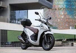 KYMCO desvela tres nuevos escúteres: el Agility NX 125, el crossover X-Tera 350 y su primer híbrido, el People R Hybrid 125