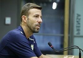 Luis García: «Firmo ganar aunque sea por 1-0, pero con nuestro estilo»