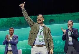 Juanma Moreno reta a Vox a «dejarse de politiqueo» y pactar el sucesor de Mazón