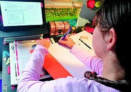 Los centros educativos canarios se preparan para pasar a las clases online por la borrasca