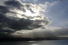 La borrasca Claudia barre Canarias y la Aemet ya avisa de la hora en la que se apagarán los avisos