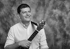 «Es más enriquecedor intentar ser universal desde mis propias raíces»