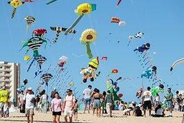 Las acrobacias más espectaculares en el cielo de Corralejo
