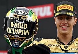 Diogo Moreira se proclama campeón de Moto2 en Valencia