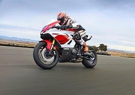 Nueva Yamaha R7: La Sportbike bicilíndrica se pone al día repleta de electrónica