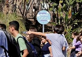 Más de 500 alumnos inauguran el primer parque sin humo: Juan Pablo II