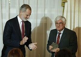 El periodista Fran Sevilla, Premio Francisco Cerecedo por cuatro décadas de trayectoria internacional