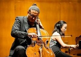 Santiago Cañón-Valencia y Naoko Sonoda tocan el día 28 en el Hotel Santa Catalina