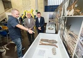 El hallazgo de unos anzuelos de hierro remonta al siglo XI los contactos de los indígenas con navegantes de otros pueblos