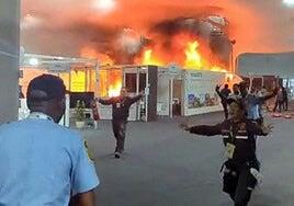 La COP30 desaloja el pabellón de negociaciones por un incendio