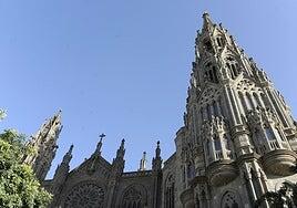 Arucas: donde la vida florece entre la piedra y el mar