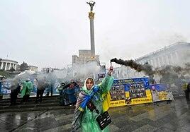 Dignidad o muerte: Ucrania se enfrenta dividida a su decisión más difícil