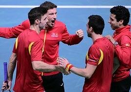 Granollers y Pedro Martínez mandan a España a la final de la Davis