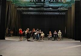 Las que limpian alzan la voz para dar su versión de la historia