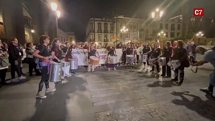 La marea morada se hace sentir en las calles de Las Palmas de Gran Canaria