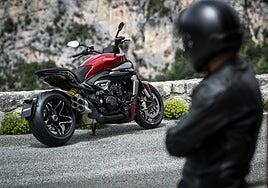 Prueba Ducati XDiavel V4 2025: Cuerpo de cruiser, alma de MotoGP