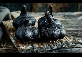 El ajo negro: tan pequeño y tan efectivo para la microbiota