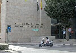 Condenan a cuatro menores por acoso continuado a un compañero de clase en Cáceres