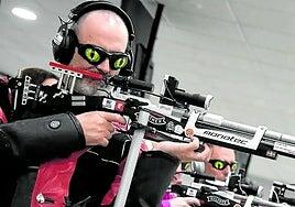 La historia de superación del tirador invidente de Ondarroa que gana medallas