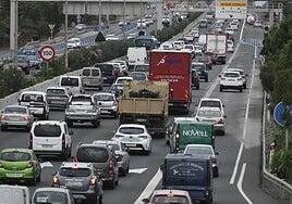 Un accidente a la altura de Vecindario colapsa la GC-1, sentido norte