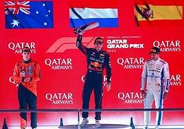 McLaren, incapaz de decidir, insufla vida a un perfecto Verstappen