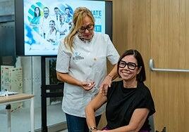 Canarias rescatará la mascarilla en centros sanitarios para evitar la gripe: «Nadie se la pone»