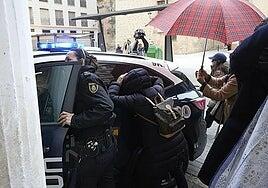 Libertad con cargos para el anestesista de la clínica dental de Alzira