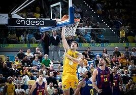 Tobey: «Necesitamos jugar bien y ganar partidos porque queremos jugar la Copa»