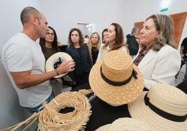 Expertos en empleitas y sombreros