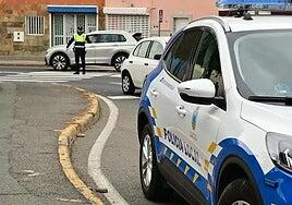 Policías de Santa Lucía denuncian impagos de servicios realizados en otros municipios